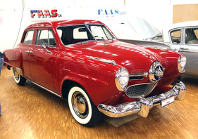 Studebaker Champion (1950) - elegante Ponton-Karosserie - am OTM Fribourg 2013
