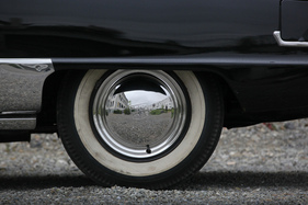 Studebaker Champion Convertible (1951) - Ab 1950 wurde das Fahrwerk verbessert, es wurden untere Trapez- und obere Dreiecklenker und Schraubenfedern verwendet