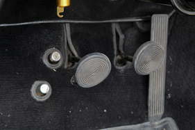 Studebaker Champion Convertible (1951) - Gestartet wurde mit dem Kupplungspedal