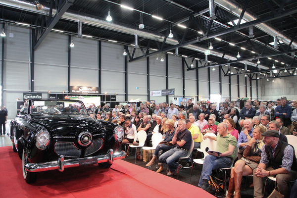 Bild: Studebaker Champion Convertible (1951) - als Lot 30 verteigert an der Auktion der Oldtimer Galerie anlässlich der Swiss Classic World Luzern am 25. Mai 2019