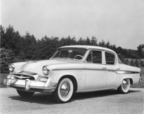 Studebaker Champion Regal 4-Door Sedan (1955) – teuerste Limousine der Sechszylinder-Baureihe