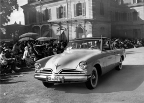 Studebaker Champion Regal Starlight Coupe (1953) - gewann den ersten Preis beim Concours d'Elegance Automobile