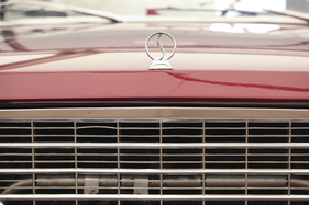 Studebaker mit dezenter "Kühlerfigur" - OSMT Zug September 2015