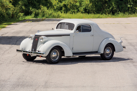 Studebraker Dictator Business Coupé Custom (1937) - als Lot 120 an der RM/Sotheby's Hershey Versteigerung vom 6./7. Oktober 2016
