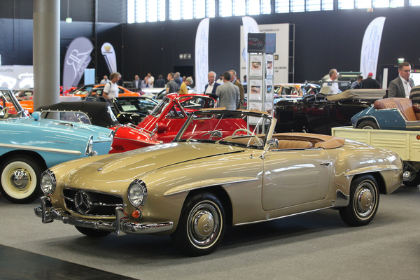 Bild: Stuttgarter Eleganz in Form eines Mercedes-Benz 190 SL - Classic Expo Salzburg 2019