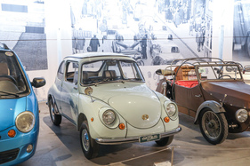 Subaru 360 (1968) - japanisches K-Car mit 356 cm3 - Microcars-Sonderschau Pantheon 2022/2023
