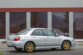 Subaru Impreza WRX STi (2001) - relativ kurze Überhänge, 252,5 cm Radstand