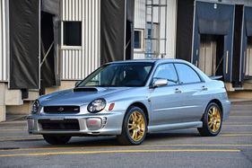 Subaru Impreza WRX STi 4WD (2001) - als Lot 45 angeboten an der Swiss Classic World Versteigerung der Oldtimer Galerie Toffen in Luzern am 3. Juni 2023 (2001)