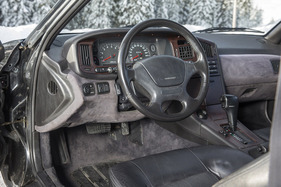 Subaru SVX (1992) - das Airbag-Lenkrad wirkt nicht so sportlich