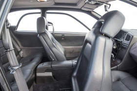 Subaru SVX (1992) - guter Zugang nach hinten, Platz nach oben beschränkt