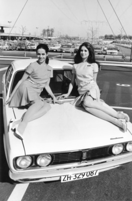 Sunbeam 1500 (1970) - Schwätzchen auf der Motorhaube?