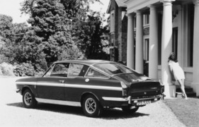 Sunbeam Rapier H 120 (1969) – Sport-Ausführung mit Abrisskante, Rallye-Streifen, zwei Weber-Doppelvergasern und 110 SAE-PS