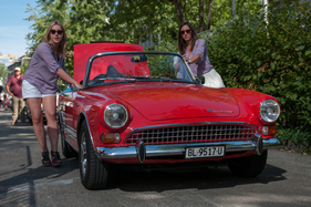 Bild Sunbeam Tiger II (1967) - die Gewinnerinnen des Damenpreises am RAID Suisse-Paris 2015