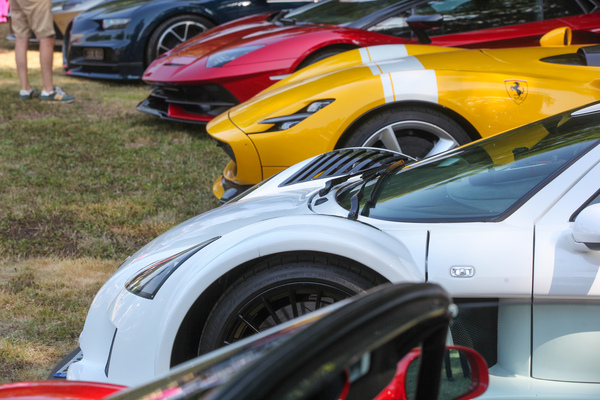 Supercars, darunter auch ein Gumpert Apollo - Concours d'Elégance Suisse Coppet 2022