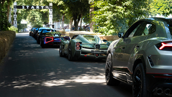 Supersportwagen, zusammengebracht von Pirelli - Goodwood Festival of Speed 2025