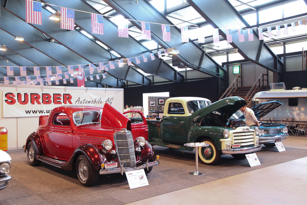 Bild: Surber mit einem aufälligen Ford 3 Window Coupé - Swiss Classic World Luzern 2017