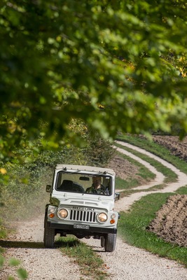 Suzuki LJ 80 (1981) - dank Allrad mit guter Traktion auf Schotter