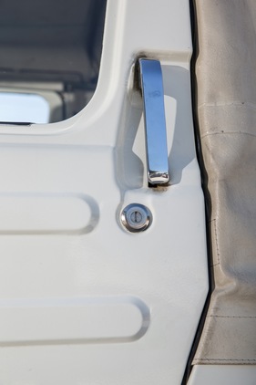 Suzuki LJ 80 (1981) - ungewöhnlich - senkrechte Türgriffe