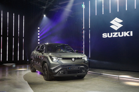 Suzuki e Vitara (2025) - als elektrischer Kompakt-SUV - auf der "Media Stage" der 38. Auto Zürich 2025