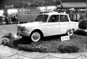 Suzulight Sedan (1962) - Viertürige Variante