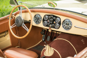 Swallow Doretti (1954) – Ein kurzer Hebel dirigiert das Vierganggetriebe. Dieser Doretti ist einer von wenigen ohne Overdrive