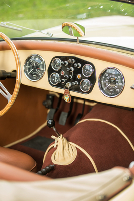 Swallow Doretti (1954) – Ein kurzer Hebel dirigiert das Vierganggetriebe. Dieser Doretti ist einer von wenigen ohne Overdrive