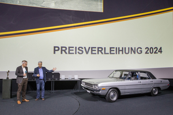 Swiss Classic Award 2024 - Das Verkehrshaus erhält einen Dodge Dart VIP aus Schweizer Montage von 1972 als Dauerleihgabe von AMAG Classic