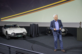 Swiss Classic Award 2024 - Durch den Abend führte Dino Graf von der AMAG Swiss Classic Award 2024 - Durch den Abend führte Dino Graf von der AMAG