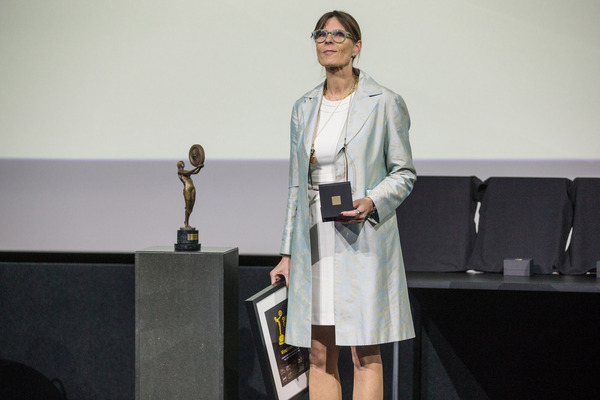 Swiss Classic Award 2024 - Jurymitglied und Journalistin Dörte Welti half als Ehrendame