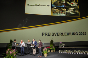 Swiss Classic Restoration Award für Daniel Bachmann und sein Team für den Neuaufbau des Audi quattro Prototypen R3 aus einer Brandruine – Swiss Classic Awards 2025, Luzern