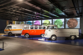 T1 und LT in der Sonderausstellung in der Verkehrshalle – 75 Jahre VW in der Schweiz