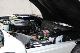 TVR 3000 S (1978) - Reserverad vorne im Motorraum (1978)