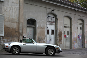 TVR 3000 S (1978) - unter der langen Motorhaube hätten auch acht Zylinder Platz gehabt