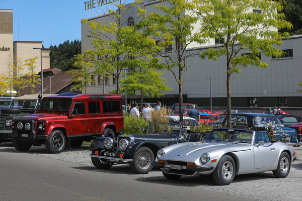 TVR 3000 S (1979) - auf dem oberen Parkplatz - British Car Meeting Motorworld Kemptthal 2025