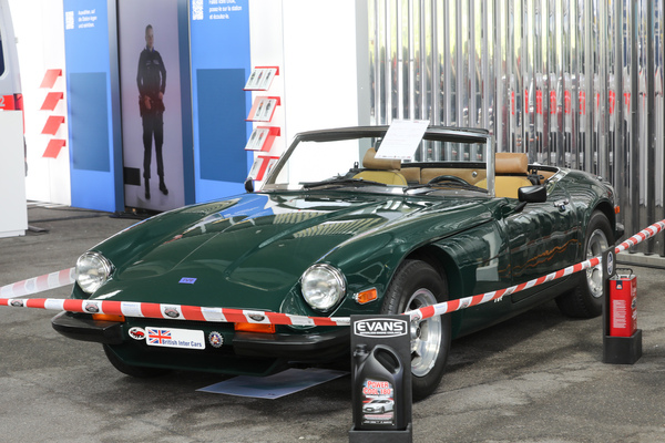 TVR 3000 S (1980) - geliebt und unverkäuflich - Old Wheels Biel-Bienne 2025