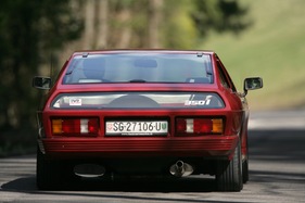 TVR 350i 2+2 (1983) - die spezielle Auspuffanlage wurde wegen der CH-Lärmvorschriften nötig