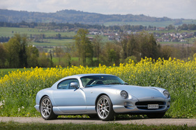 TVR Cerbera 4.2 (1997) - Front und Heck erinnern eindeutig an den TVR Chimaera