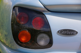 TVR Cerbera 4.2 (1997) - Vierfach-Rückleuchte unter Glas