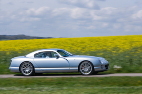 TVR Cerbera 4.2 (1997) - sein Revier ist die Landstrasse oder die Autobahn TVR Cerbera 4.2 (1997) - sein Revier ist die Landstrasse oder die Autobahn