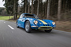 TVR Grantura Mk IIA (1960) - als Fahrer ist man nie über den Zustand der Strassenoberfläche im Unklaren