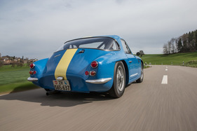 TVR Grantura Mk IIA (1960) - die Kraftreserven erlauben kurze Überholmanöver