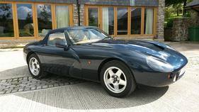 TVR Griffith (1992) - als Lot 319 angeboten von Bonhams bei der Versteigerung im RAF Museum in Hendon 2015 TVR Griffith (1992) - als Lot 319 angeboten von Bonhams bei der Versteigerung im RAF Museum in Hendon 2015