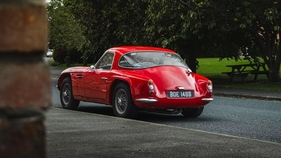 TVR Griffith 200 (1964) - als Lot 743 angeboten anlässlich des Iconic Auctioneers "Silverstone Festival Classic Sale" am 25./26. August 2023