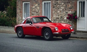 TVR Griffith 200 (1964) - als Lot 743 angeboten anlässlich des Iconic Auctioneers "Silverstone Festival Classic Sale" am 25./26. August 2023