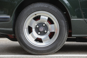 TVR S3C (1992) – 15-Zoll-Leichtmetallrad im Stil der Wolfrace-Felgen aus den Siebzigerjahren