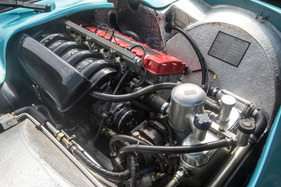 TVR Tuscan S Mk 2 (2005) - der schräg eingebaute Reihen-Sechszylinder mit vier Litern Hubraum und zwei obenliegenden Nockenwellen