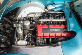 TVR Tuscan S Mk 2 (2005) - zwei grosse Lüfter sorgen für die Kühlung des hochdrehenden Motors mit fast 100 PS pro Liter Hubraum