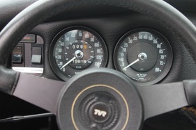 Tacho und Drehzahlmesser - TVR 2500M (1974)