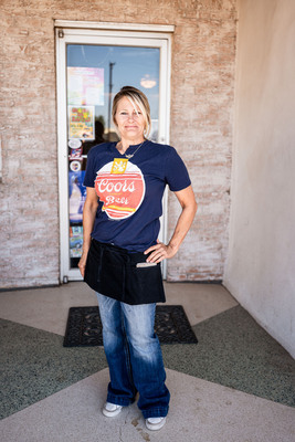 Tag 14 Oklahoma City nach Amarillo - Chefin des Diner "The Grill" in Groom