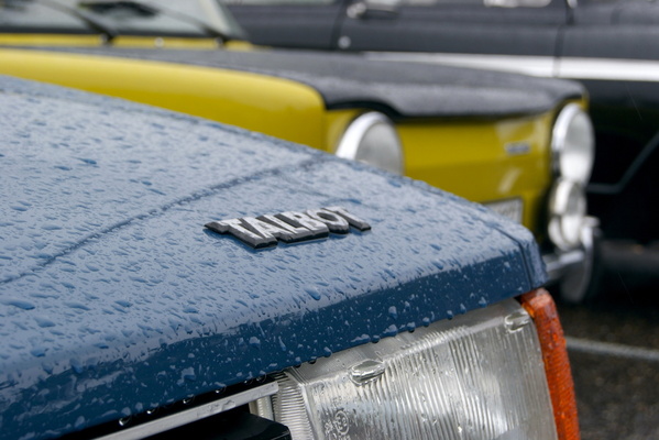 Talbot 1510 (1982) – Schriftzug auf der Motorhaube – Oldtimer-Treff Shopping-Raststätte Würenlos 2024